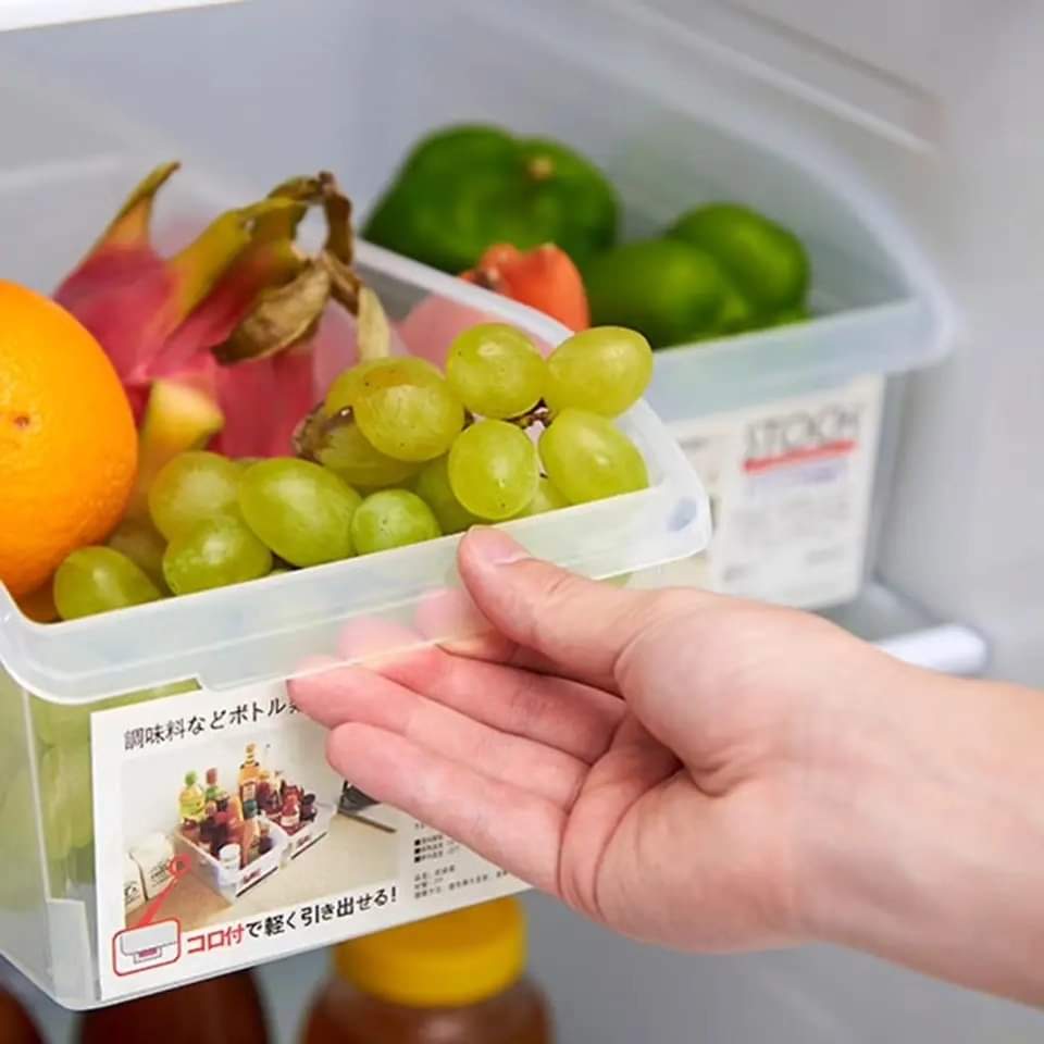 Plastic pantry and refrigerator organiser for food storage